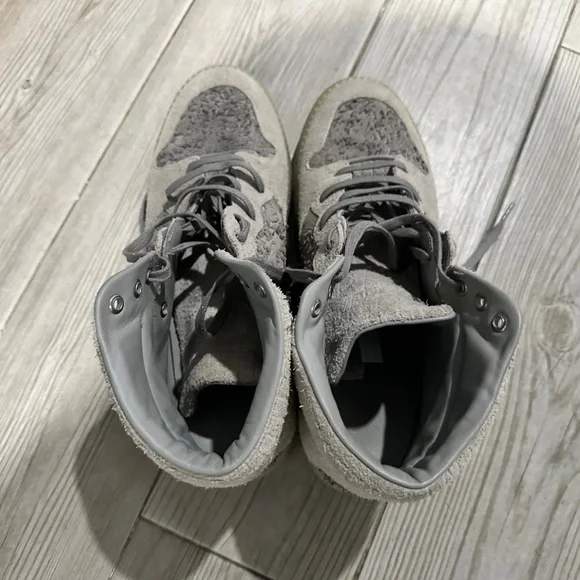 Balenciaga Men's Cream and Grey Trainers - Picture 3 of 5